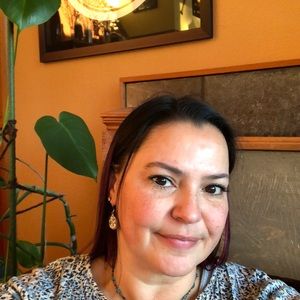 Meet your Posher, Danelle